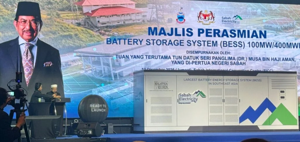 Perasmian BESS Lahad Datu Sabah 100MW/400MWh — kemudahan penyimpanan bateri terbesar Asia Tenggara (Sumber: Energy-Storage.News)
